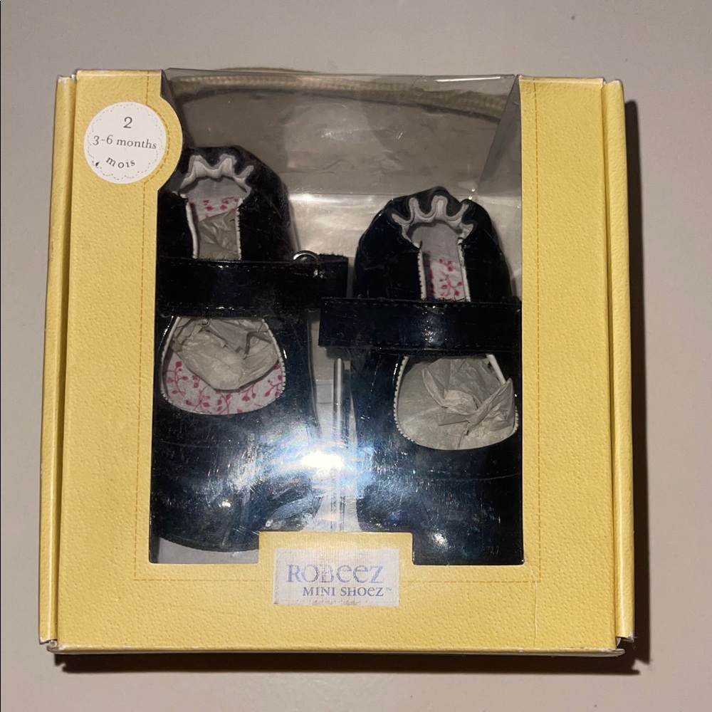 Robeez Black Baby Shoes with Yellow Box